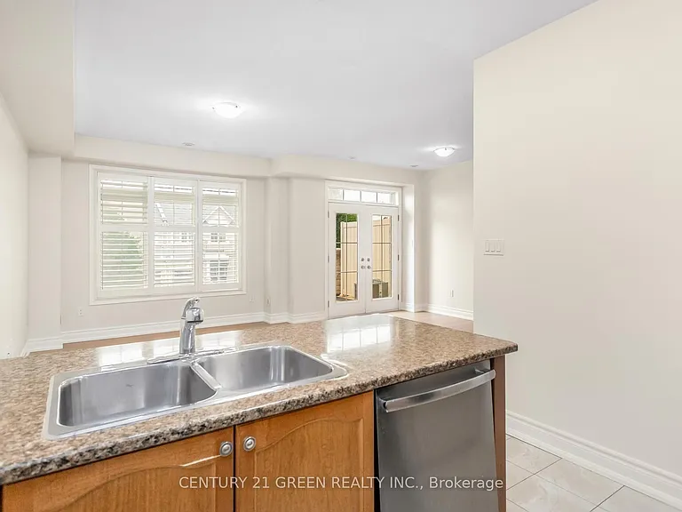 2427 Greenwich Dr — Photo 20