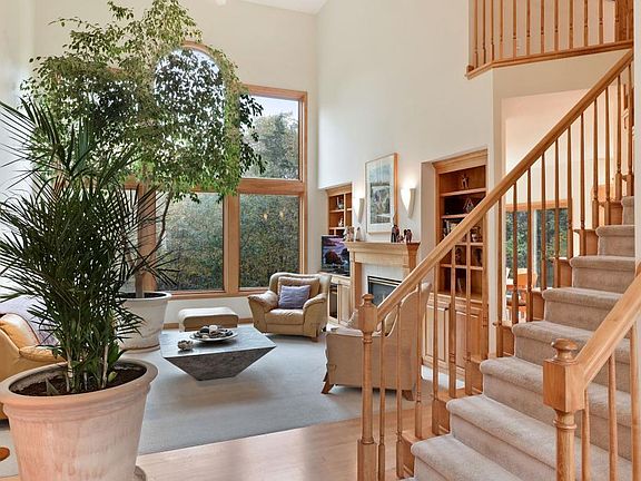 5th image of 124 Carver Creek Cir