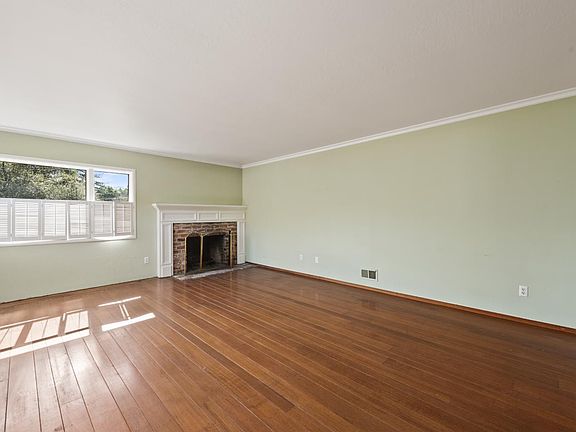4th image of 2 Baytree Lane