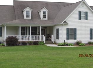 168 Carriage Ln, Mountain City, TN 37683