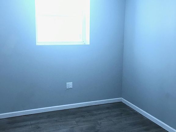 4th image of 547 E 92nd St Floor Basement
