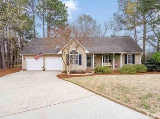 213 Pine Orchard Ct, Holly Springs, NC 27540