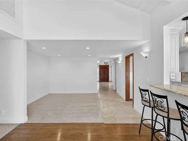 32201 Sea Island Dr — Photo 35