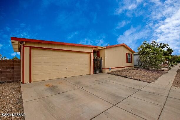 1st image of 6246 E Thunder River Dr