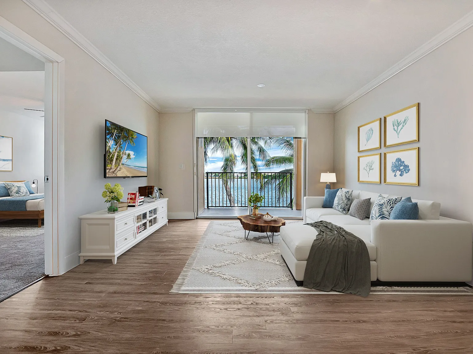 St. Tropez Apartments — Photo 3
