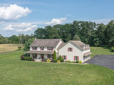 5128 McLean Station Rd, Green Lane, PA, 18054