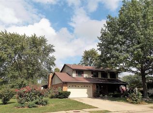 505 Green Haven Dr, Swansea, IL