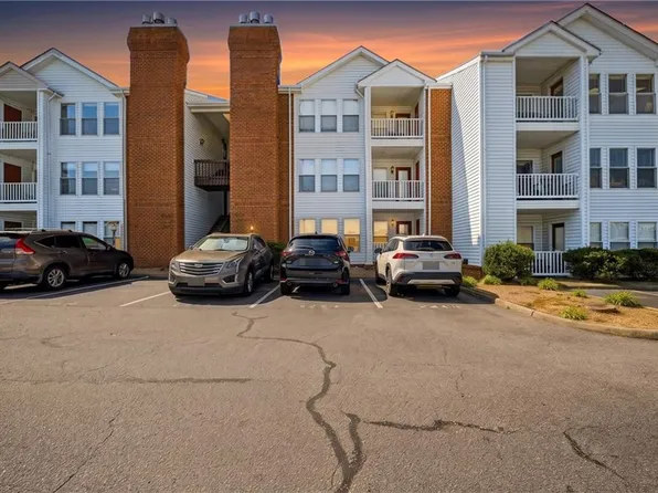 2249 Estuary Ct, Virginia Beach, VA 23451