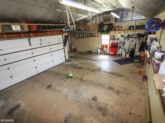 5th image of 1330 S Villa Ave