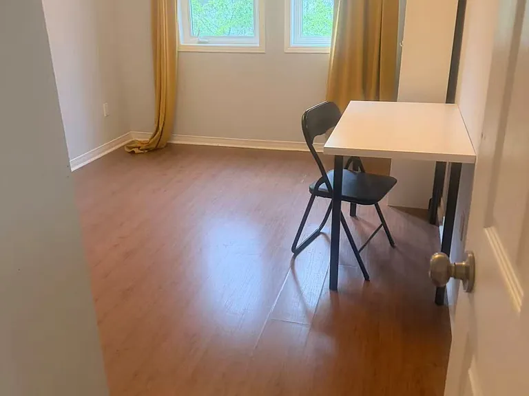 29 Rosebank Dr #810 — Photo 10