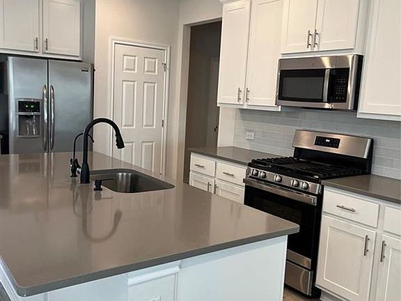 5th image of 173 Nettletree Dr
