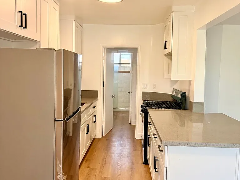 310 Wisconsin Ave — Photo 3