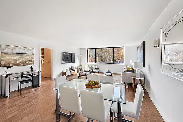 1st image of 386 Columbus Ave #6