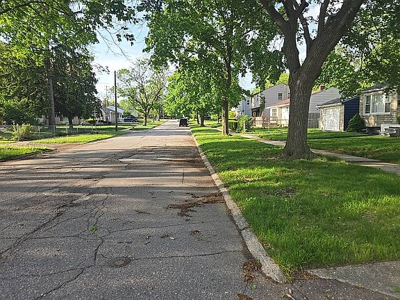 4th image of 3914 Cherokee Ave