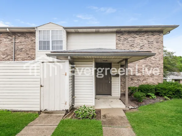 5676 Troy Villa Blvd, Huber Heights, OH 45424