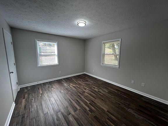 5th image of 121 Duncan St