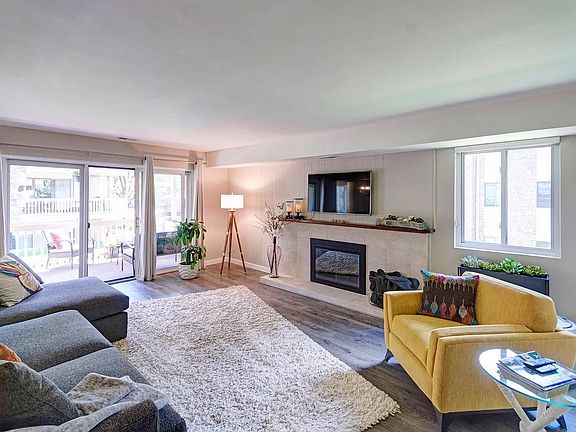 4th image of 600 Manhattan Dr APT C5
