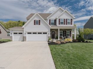 9049 Winfield Ln, North Ridgeville, OH 44039