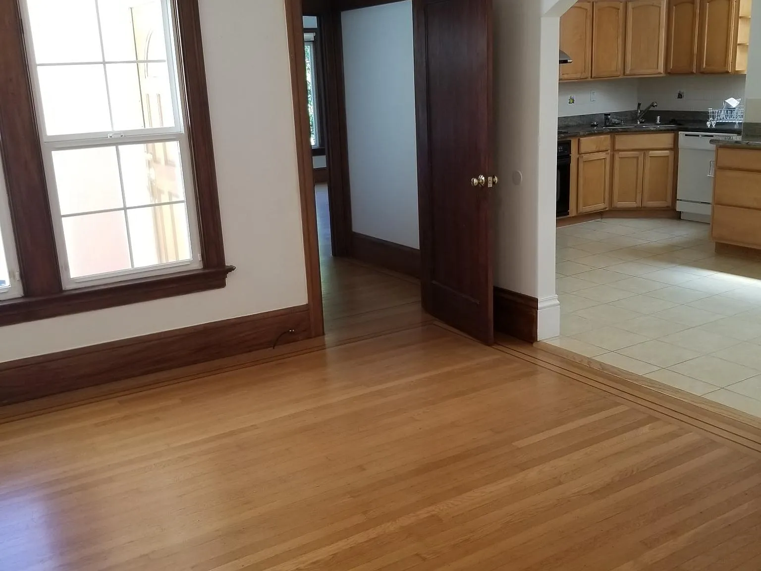 3 bed, 1850 sqft, $6,500 — Photo 2