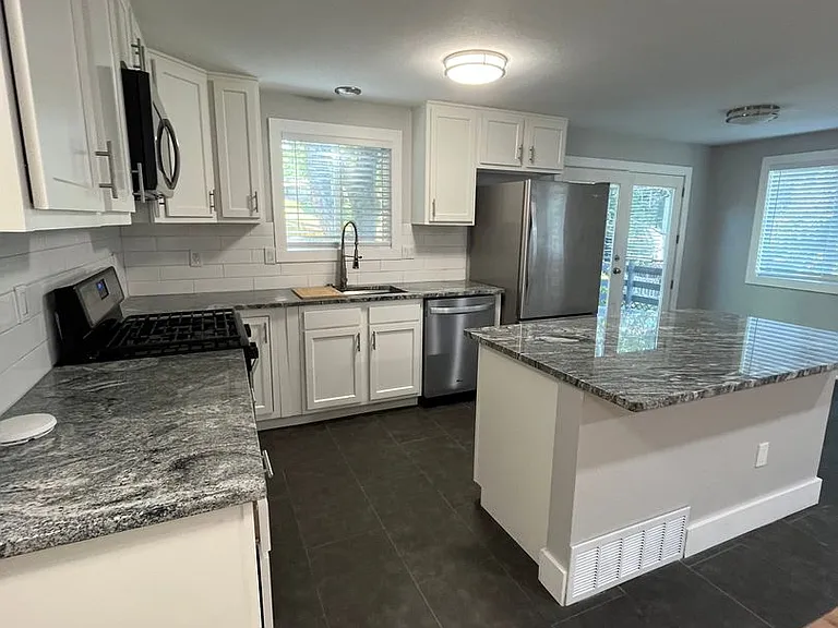 4470 W 109th Pl — Photo 3