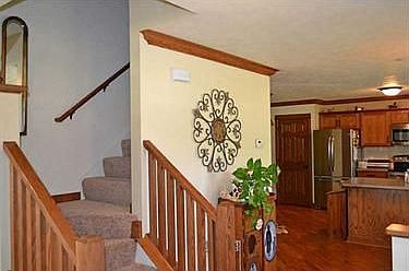 2nd image of 101 Nottingham Dr