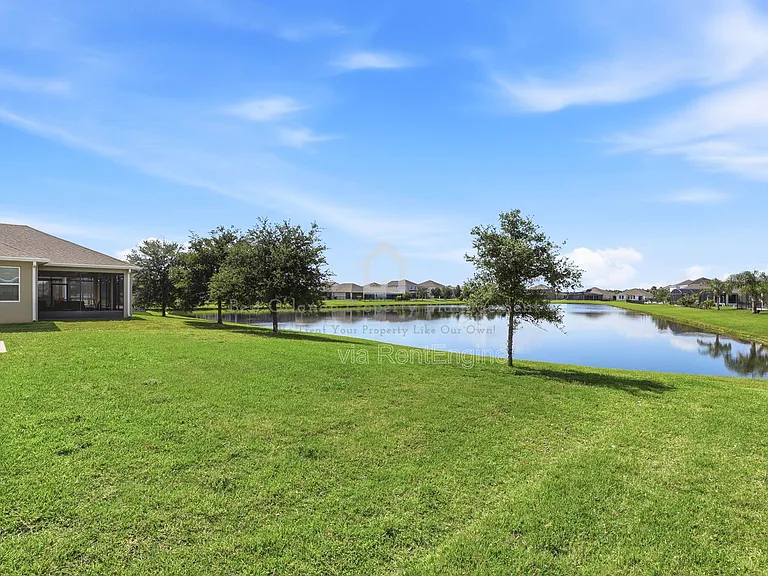 3912 Wind Dancer Cir — Photo 32
