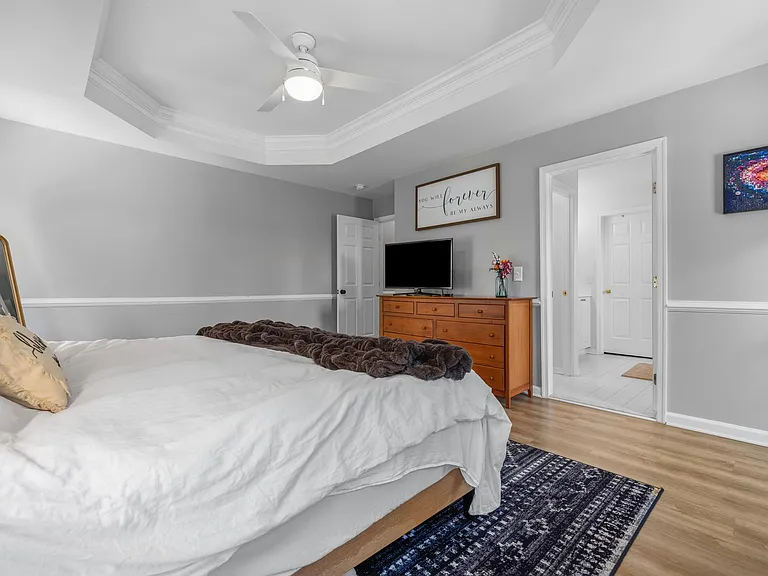137 Whispering Woods Pl — Photo 22