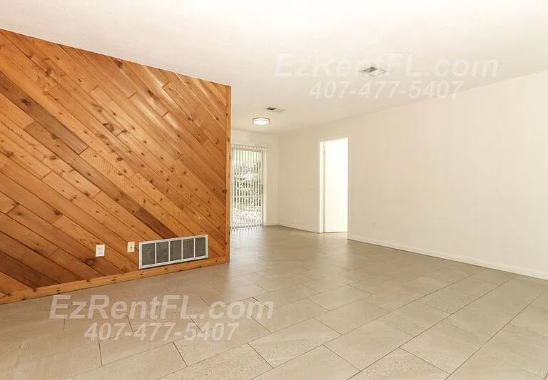 858 Bishop Dr — Photo 7