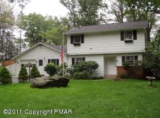 547 Prices Dr, Cresco, PA 18326