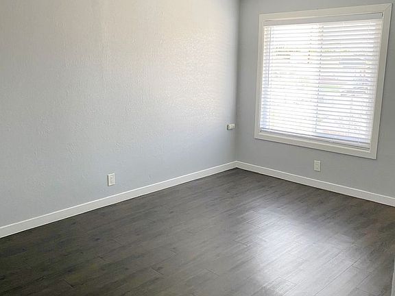 3rd image of 12648 Paddison Ave #15