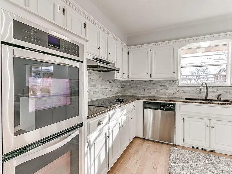 3608 Jim Robison Dr — Photo 12