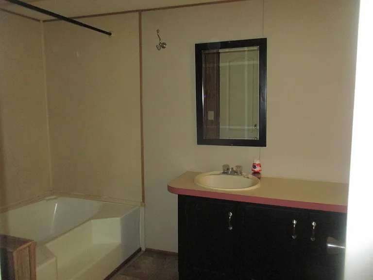 413 Debby St — Photo 18