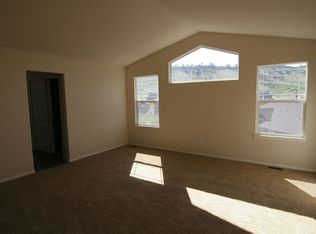 136 Eagle Valley Dr, Lyons, CO 80540