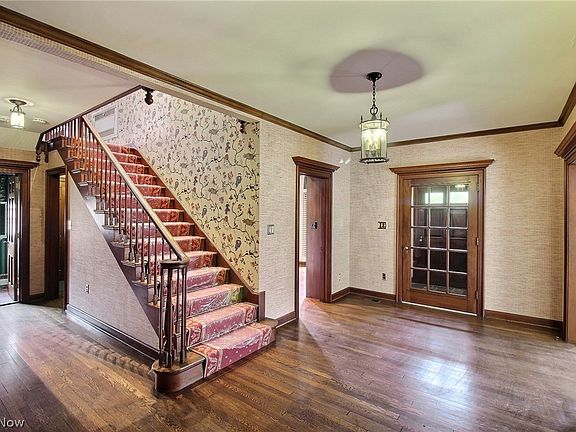 2nd image of 2710 Chesterton Rd