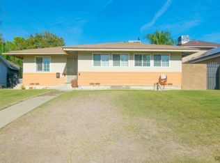 132 Pasatiempo Dr, Bakersfield, CA 93305