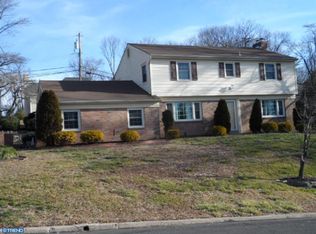 1393 Butternut Dr, Southampton, PA