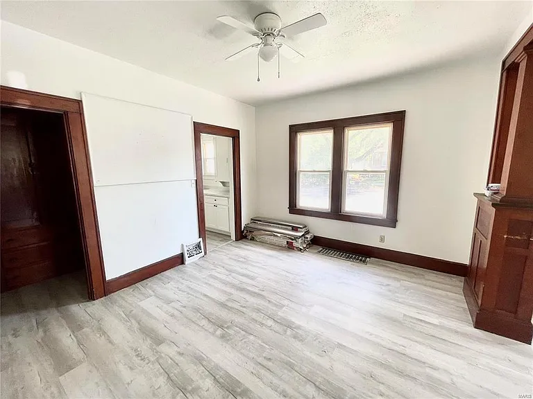 1623 Main St — Photo 12