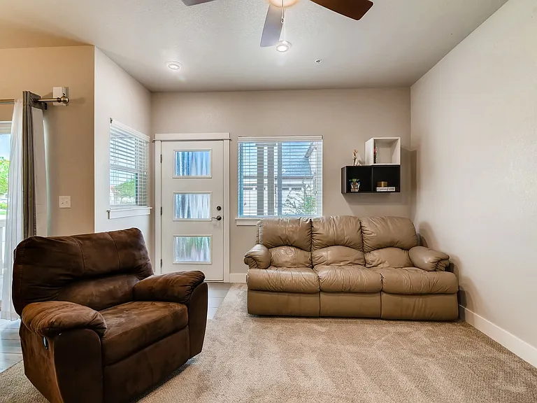 2608 Kansas Dr #B113 — Photo 11