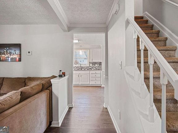 4th image of 1014 Brockdell Ct