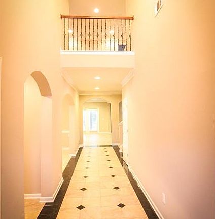 3rd image of 505 Highbranch Cir