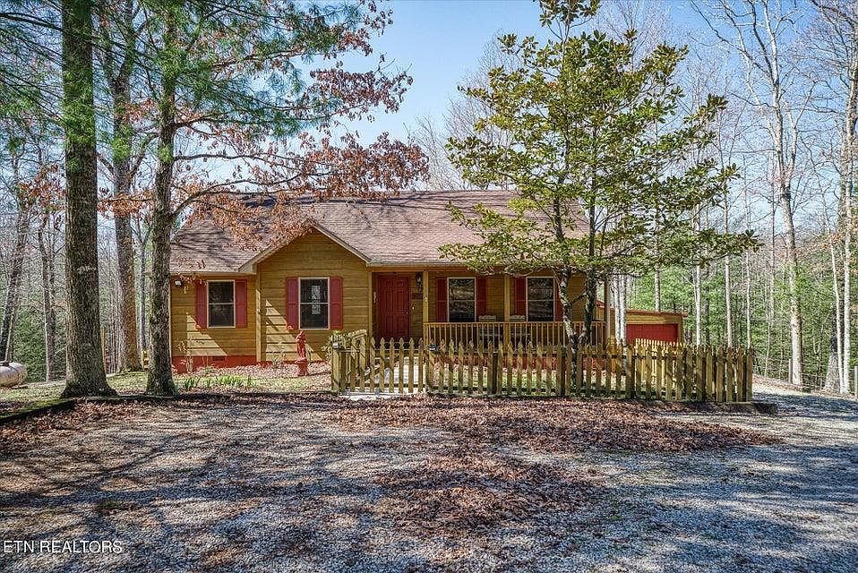 1st image of 503 Crockett Creek Dr