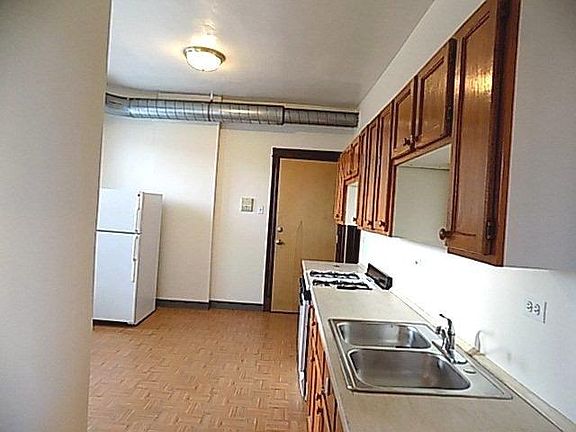 3rd image of 3056 W Diversey Ave #3