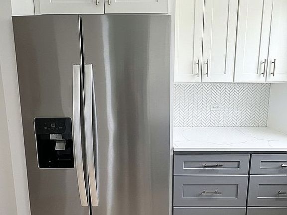 5th image of 77 Fulton St APT 6F