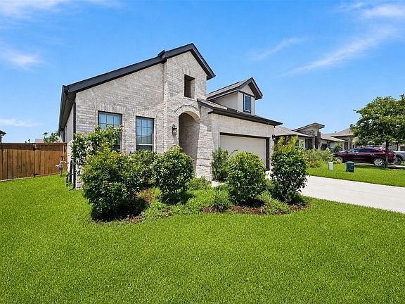 3rd image of 13025 Ocean Breeze Ln