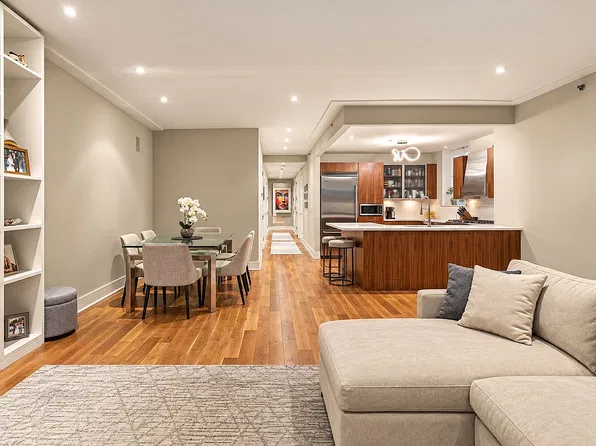 426 W 58th St APT 2A, New York, NY 10019