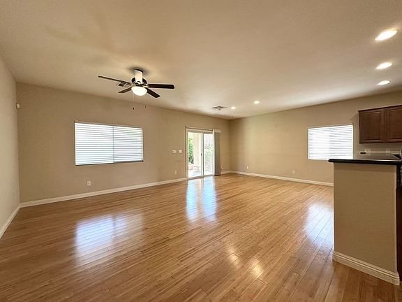 4th image of 7175 Summer Air Ave