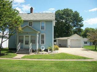 215 N Logan St, Mason City, IL 62664