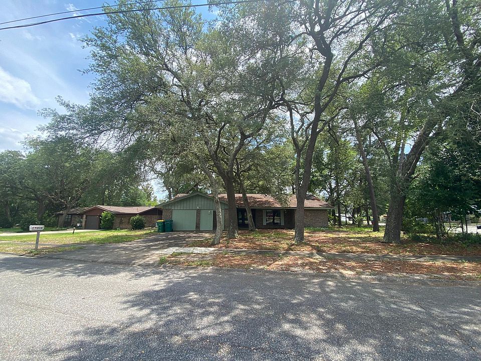 1st image of 105 Little John Ct