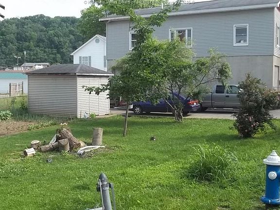 3rd image of 403 26th St W #A