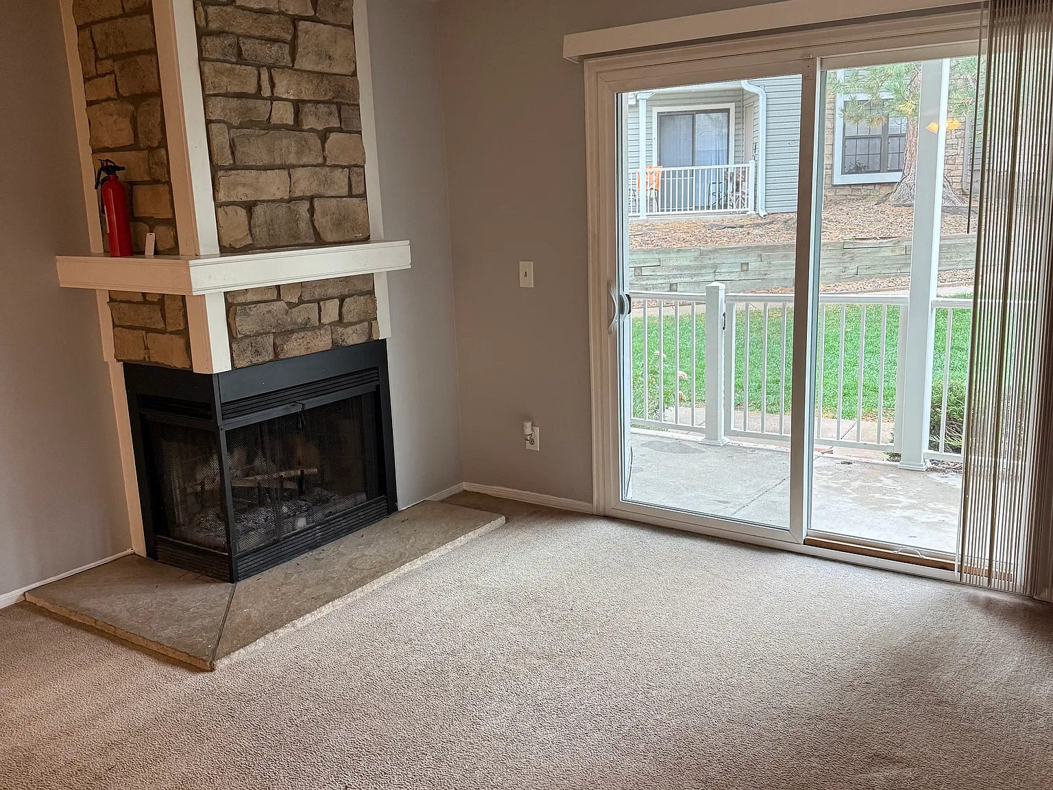 1 bed, 734 sqft, $1,275 — Photo 4